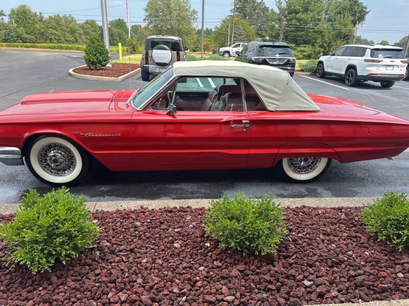 1964 Ford Thunderbird