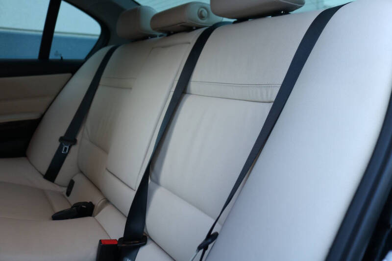 2011 BMW 3 Series 335i