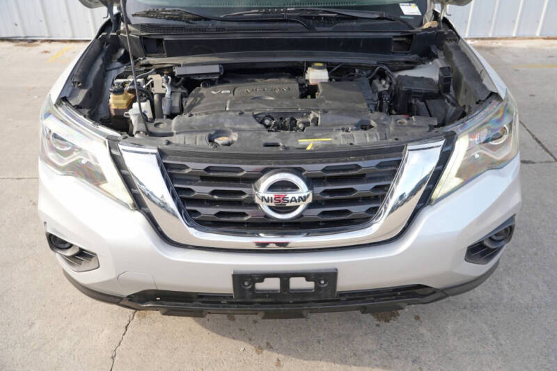 2018 Nissan Pathfinder S