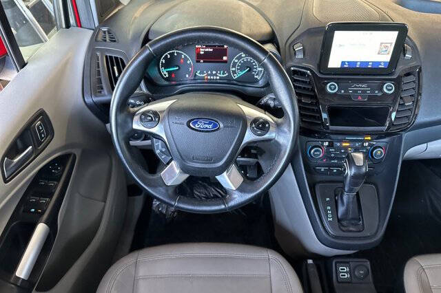 2022 Ford Transit Connect Titanium