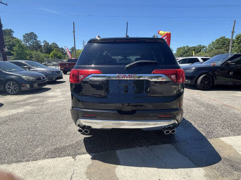 2017 GMC Acadia Denali