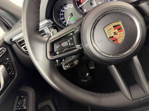 2023 Porsche Macan