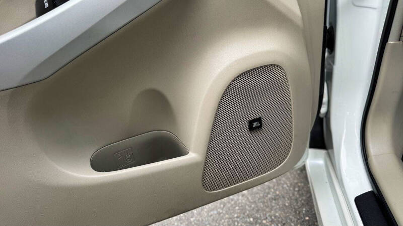 2012 Toyota Prius Four