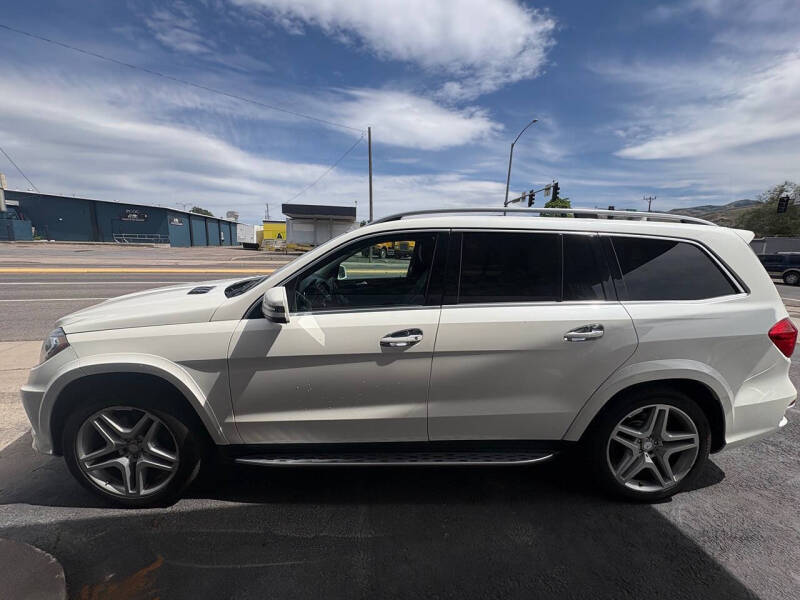 2015 Mercedes-Benz GL-Class GL550's photo