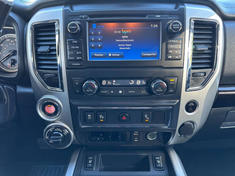 2017 Nissan Titan SV