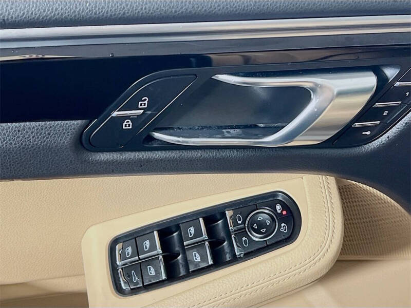 2020 Porsche Macan S