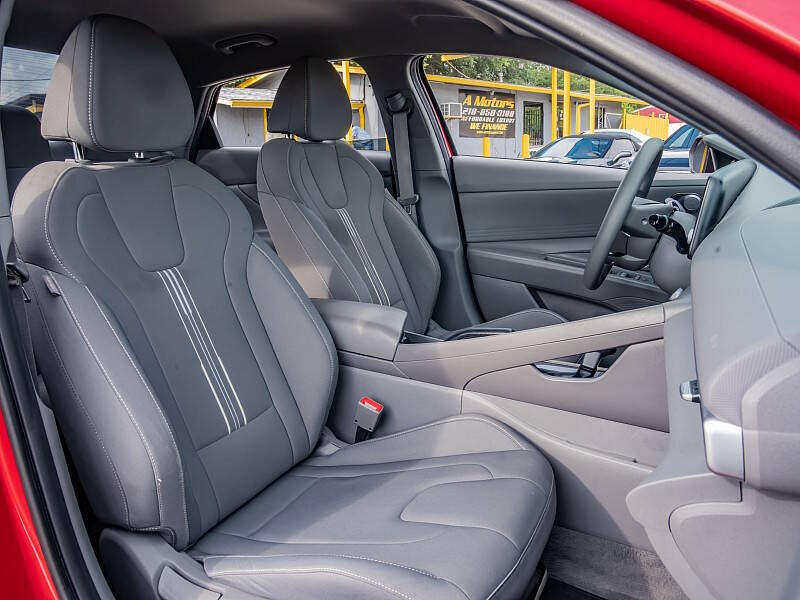2023 Hyundai Elantra