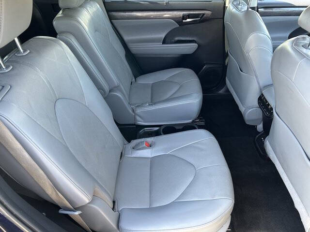 2021 Toyota Highlander Platinum