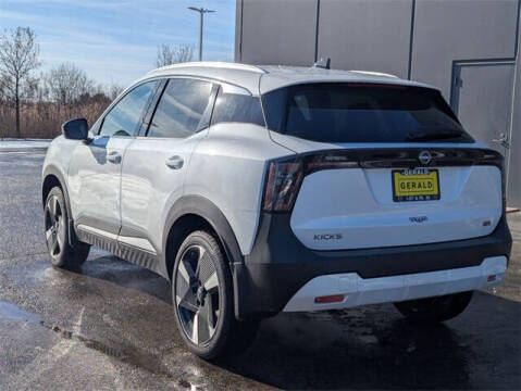 2026 Nissan Kicks SR