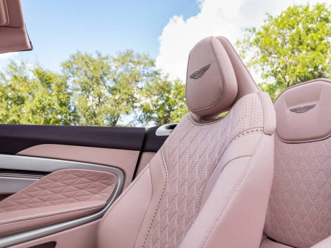 2025 Aston Martin DB12 Volante