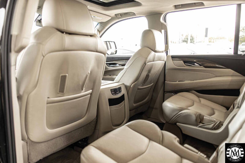 2018 Cadillac Escalade ESV Luxury