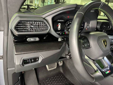 2022 Lamborghini Urus