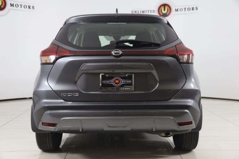 2024 Nissan Kicks S