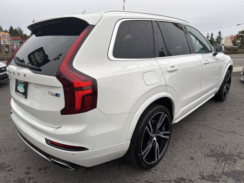 2017 Volvo XC90 T6 R-Design