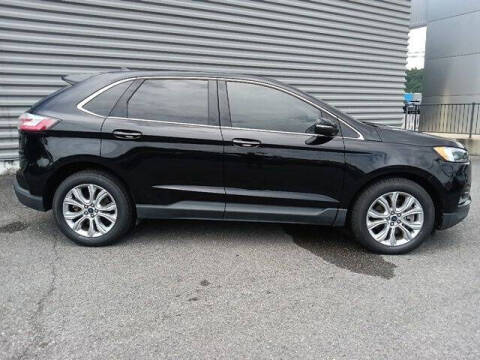 2022 Ford Edge Titanium