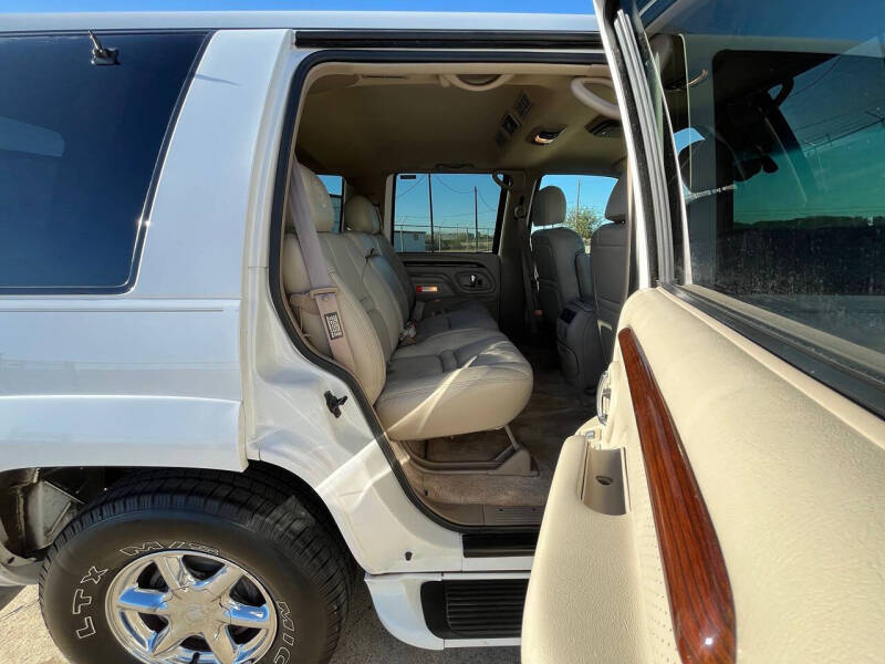 2000 Cadillac Escalade