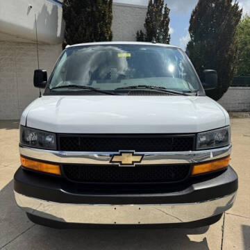 2023 Chevrolet Express 2500