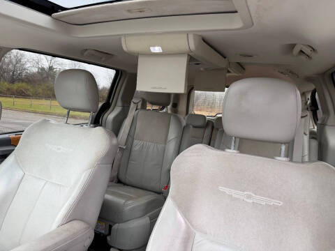 2008 Chrysler Town and Country Limited