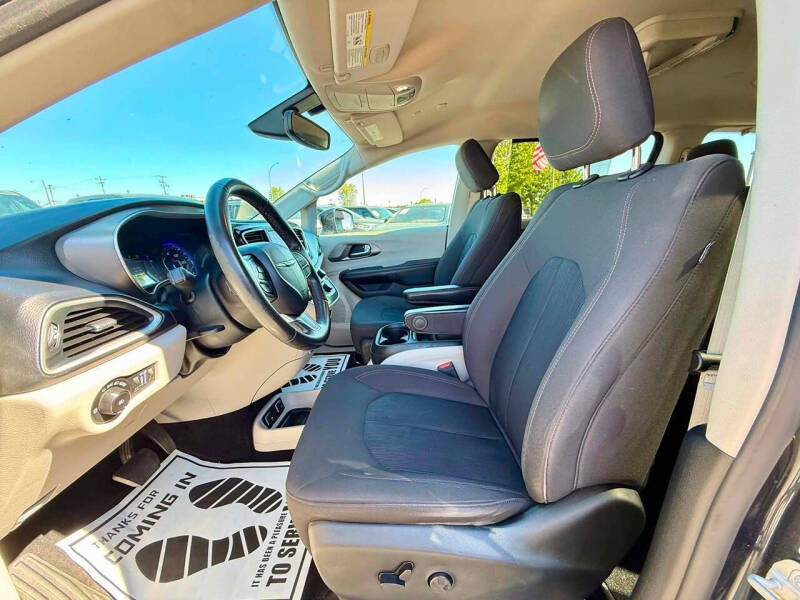 2020 Chrysler Pacifica Touring