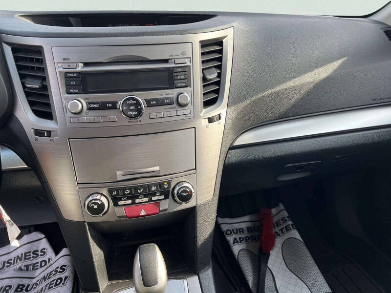 2010 Subaru Legacy 2.5i Premium