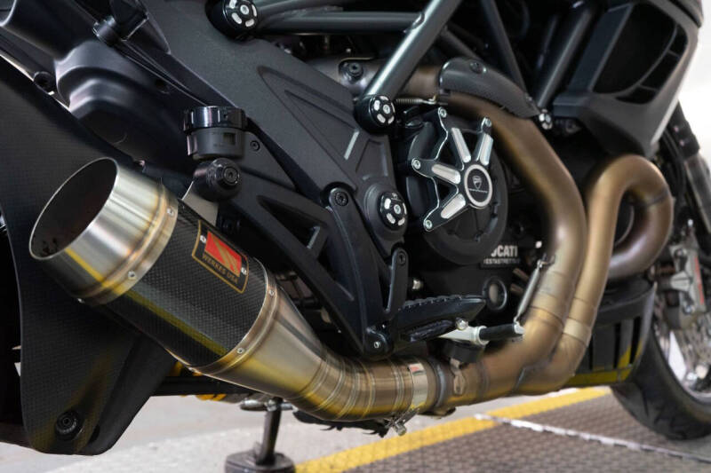 2011 Ducati Diavel