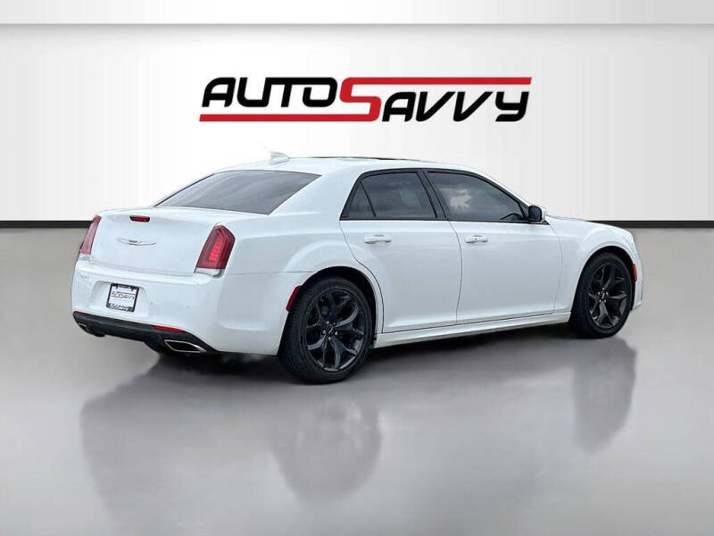 2023 Chrysler 300 S V8