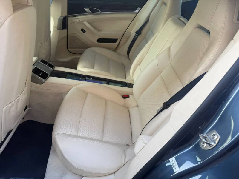 2010 Porsche Panamera