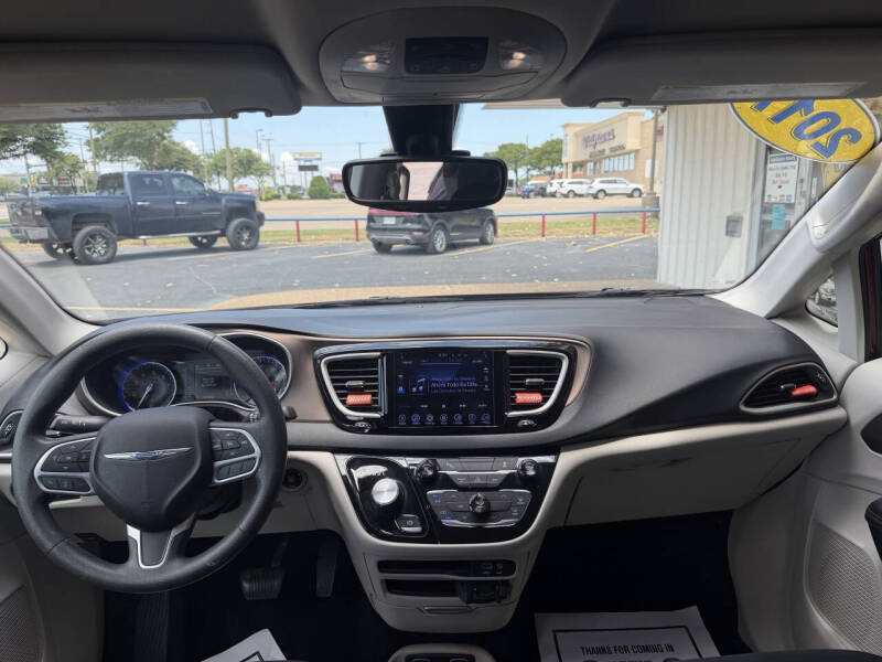 2017 Chrysler Pacifica Touring