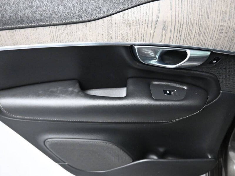 2021 Volvo XC90 T6 Inscription 6-Passenger