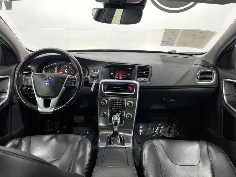 2016 Volvo V60 T5 Drive-E Premier