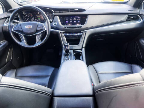 2022 Cadillac XT5 Premium Luxury