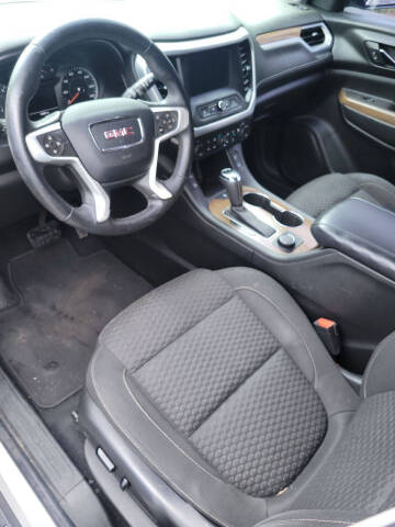 2018 GMC Acadia SLE-2