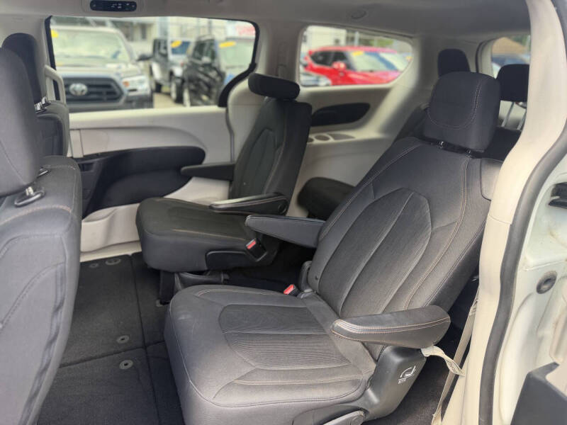 2018 Chrysler Pacifica LX