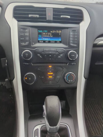 2013 Ford Fusion SE