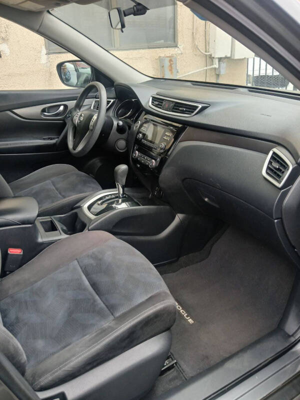 2015 Nissan Rogue SV