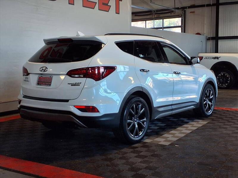 2017 Hyundai Santa Fe Sport 2.0T Ultimate