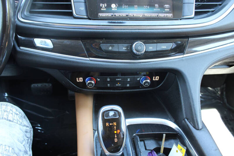 2018 Buick Enclave Essence