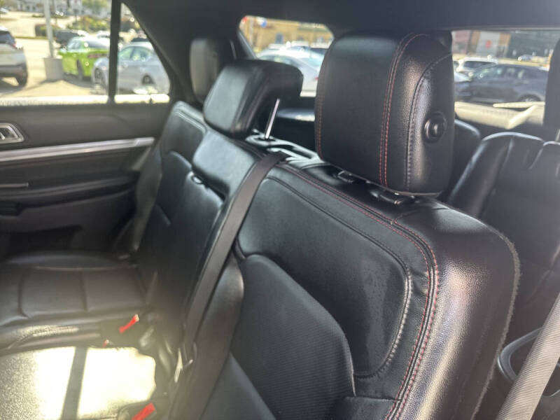 2017 Ford Explorer Sport