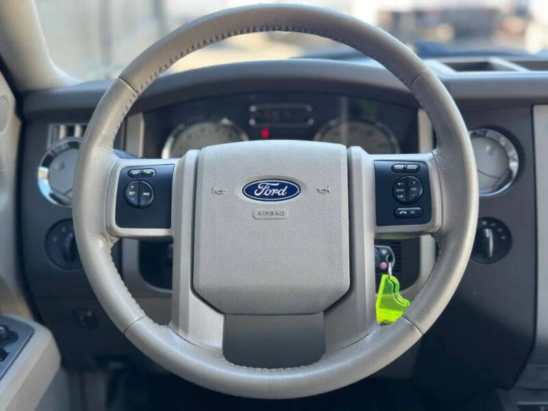 2011 Ford Expedition EL XLT