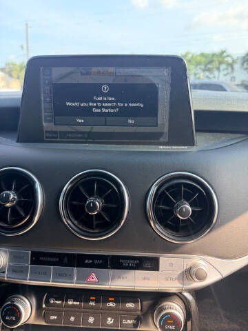 2019 Kia Stinger GT1