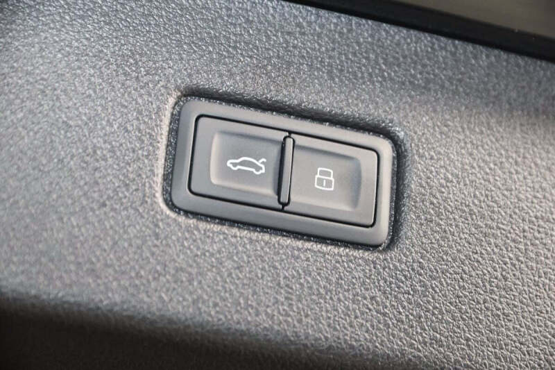 2022 Audi Q7 quattro Premium Plus 55 TFSI