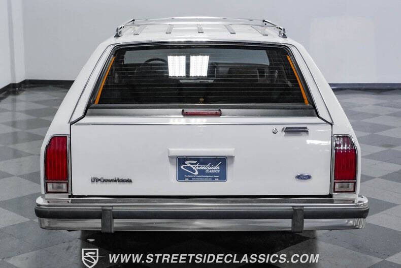 1990 Ford LTD Crown Victoria