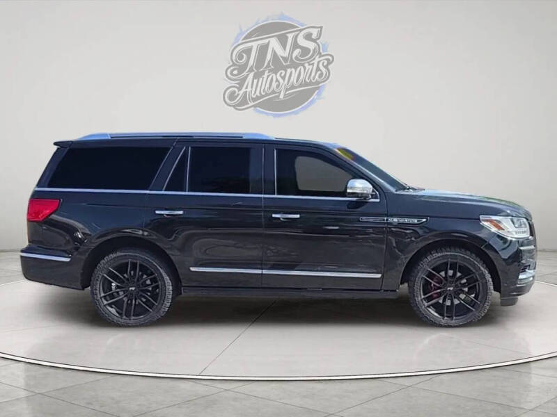 2018 Lincoln Navigator Black Label