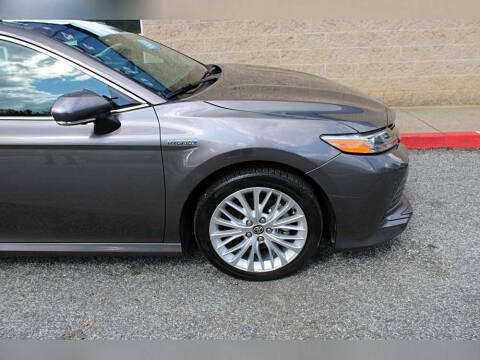 2020 Toyota Camry Hybrid XLE