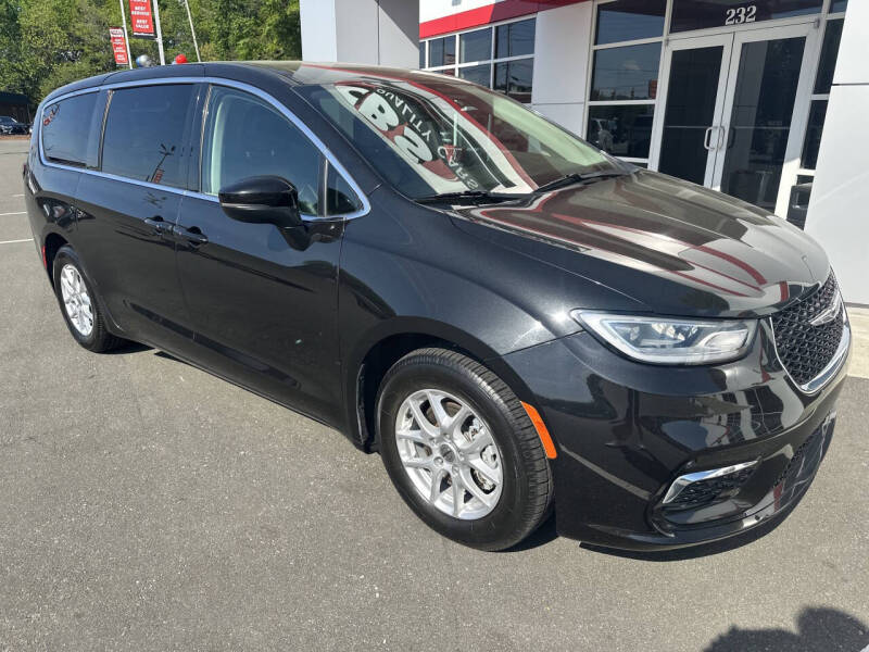 2023 Chrysler Pacifica Touring L