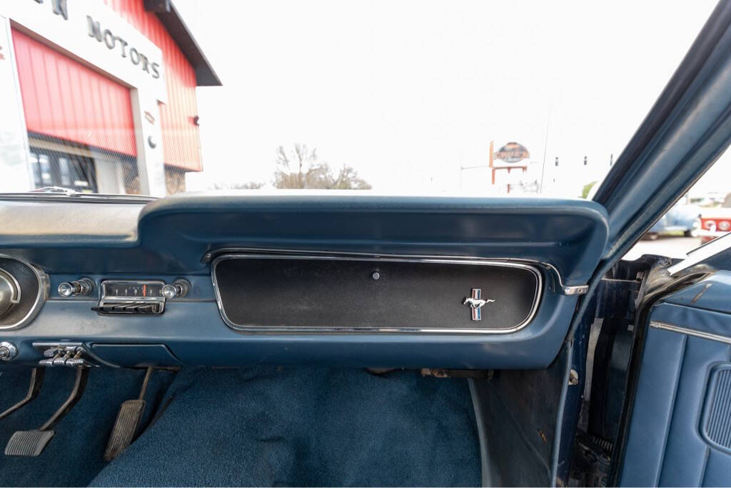 1965 Ford Mustang 76
