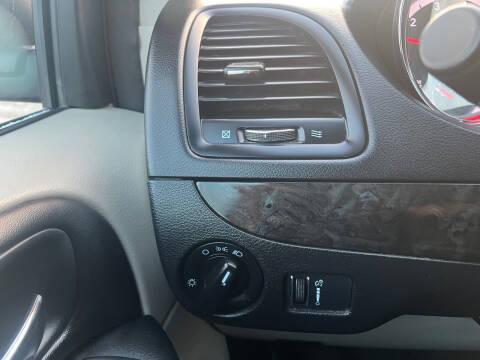 2015 Dodge Grand Caravan SE
