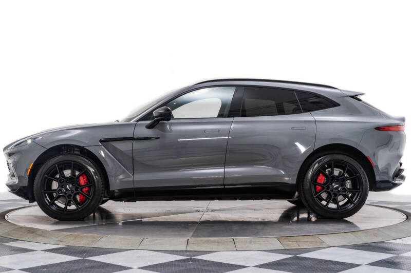 2022 Aston Martin DBX
