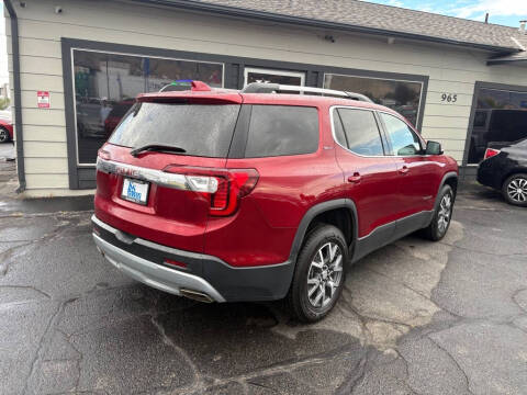 2023 GMC Acadia SLT