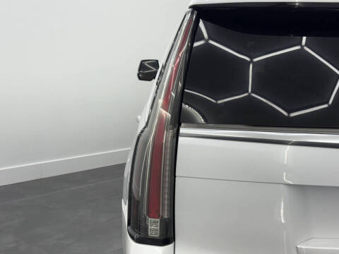 2017 Cadillac Escalade Luxury
